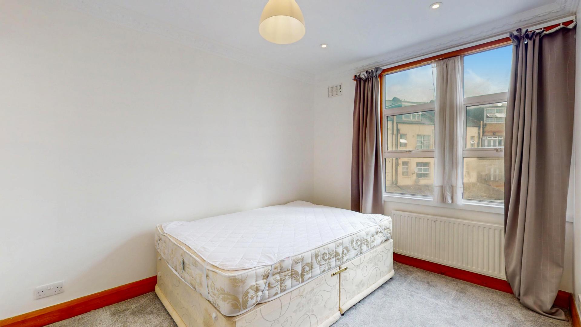 			2 Bedroom, 1 bath, 1 reception Flat			 Burnley Road, DOLLIS HILL